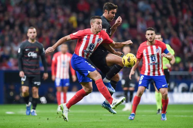 18岁埃斯特旺近6次国家队出场打入5球，成贝利之后首人（18岁埃斯特旺国家队近6战打进5球，成为贝利之后首位达成者）