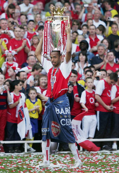 皇马公布欧冠战曼城名单：姆巴佩受伤仍入选，卡马文加缺席（皇马欧冠战曼城大名单出炉：姆巴佩带伤入列，卡马文加无缘）