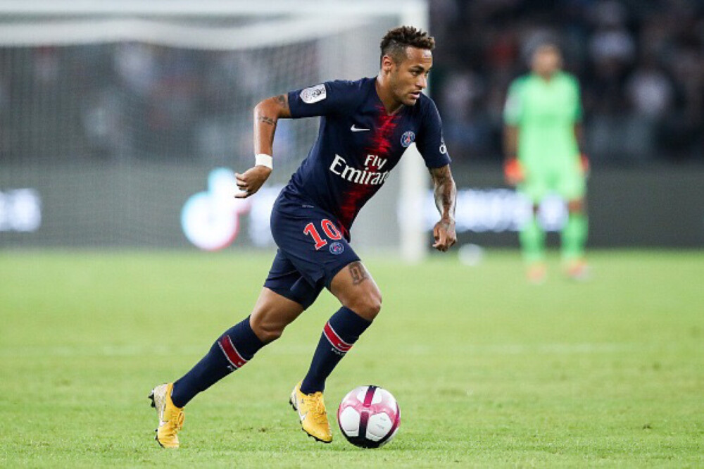 国乒三连冠 感恩幕后英雄（国乒豪取三连冠，致敬幕后功臣）